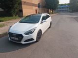 Hyundai i40 1.7 CRDi 104kW blue Premium DCT Premium - Hyundai i40 mit Diesel-Antrieb: Kombi, Automatik, 1.7