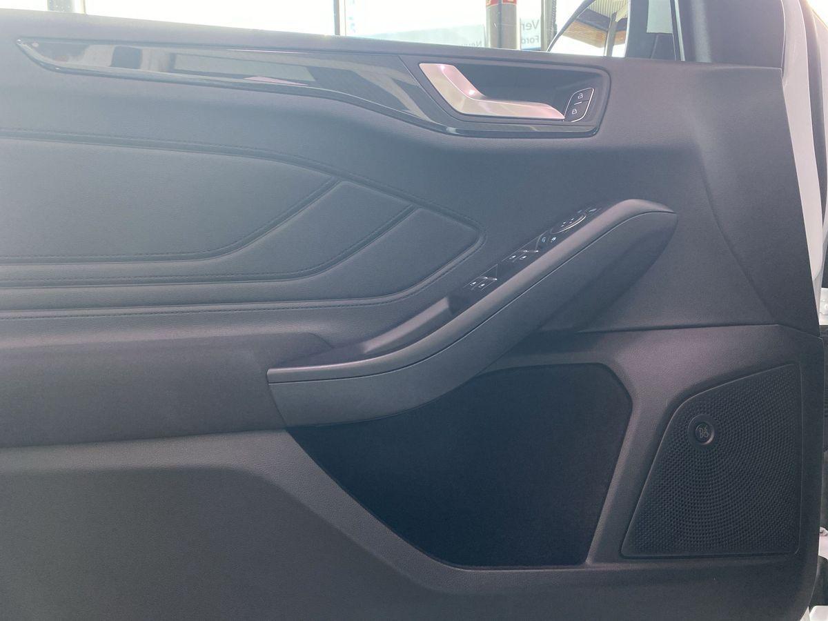 Ford Focus St-Line / Winterpaket/LED/Navi/PDC/CarPlay