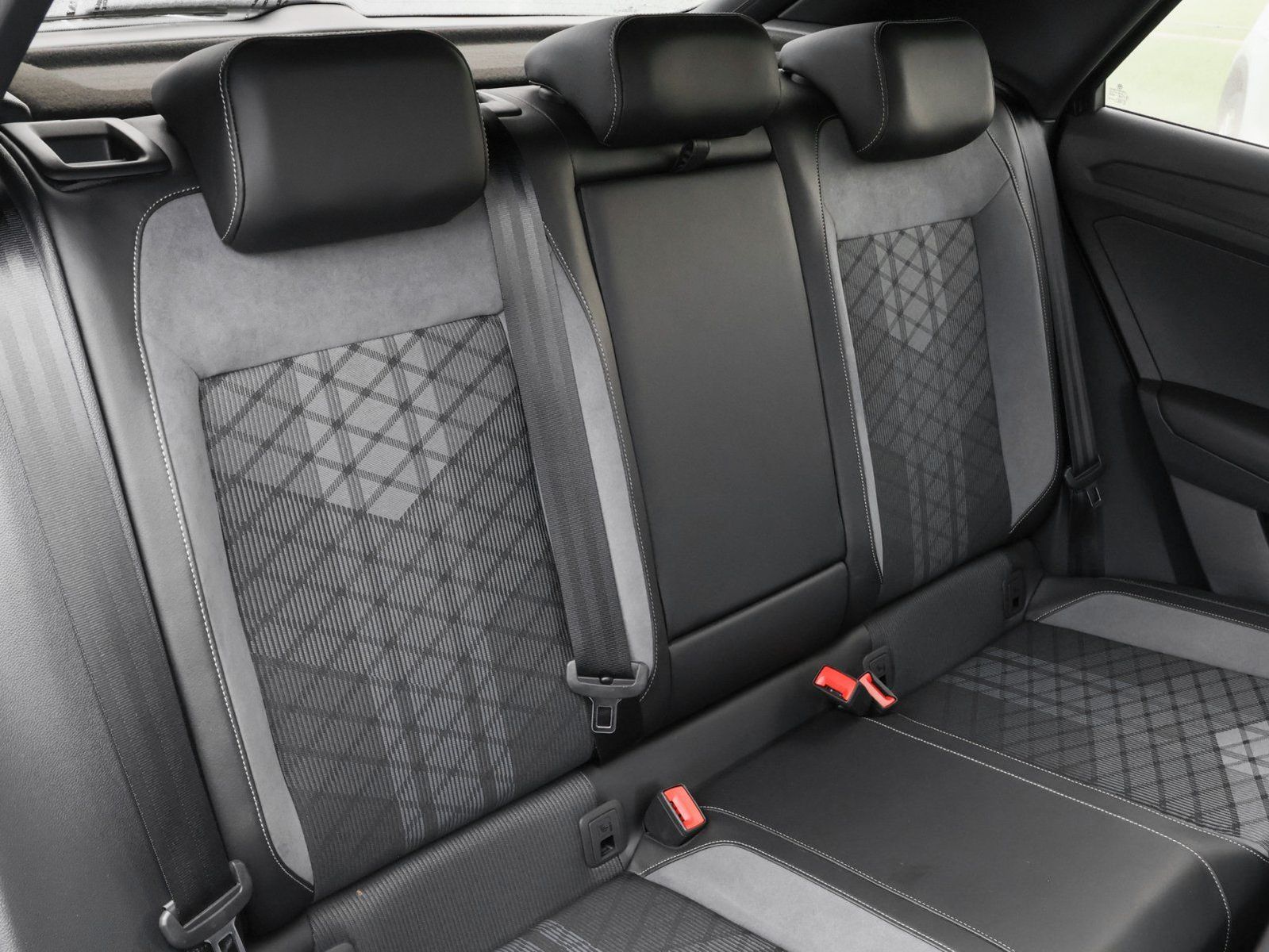 Volkswagen T-Roc - Bild 5