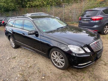 Mercedes E 200 - 2