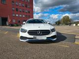 Mercedes-Benz E 220 d Autom. - - : Taxi, Privatanbieter