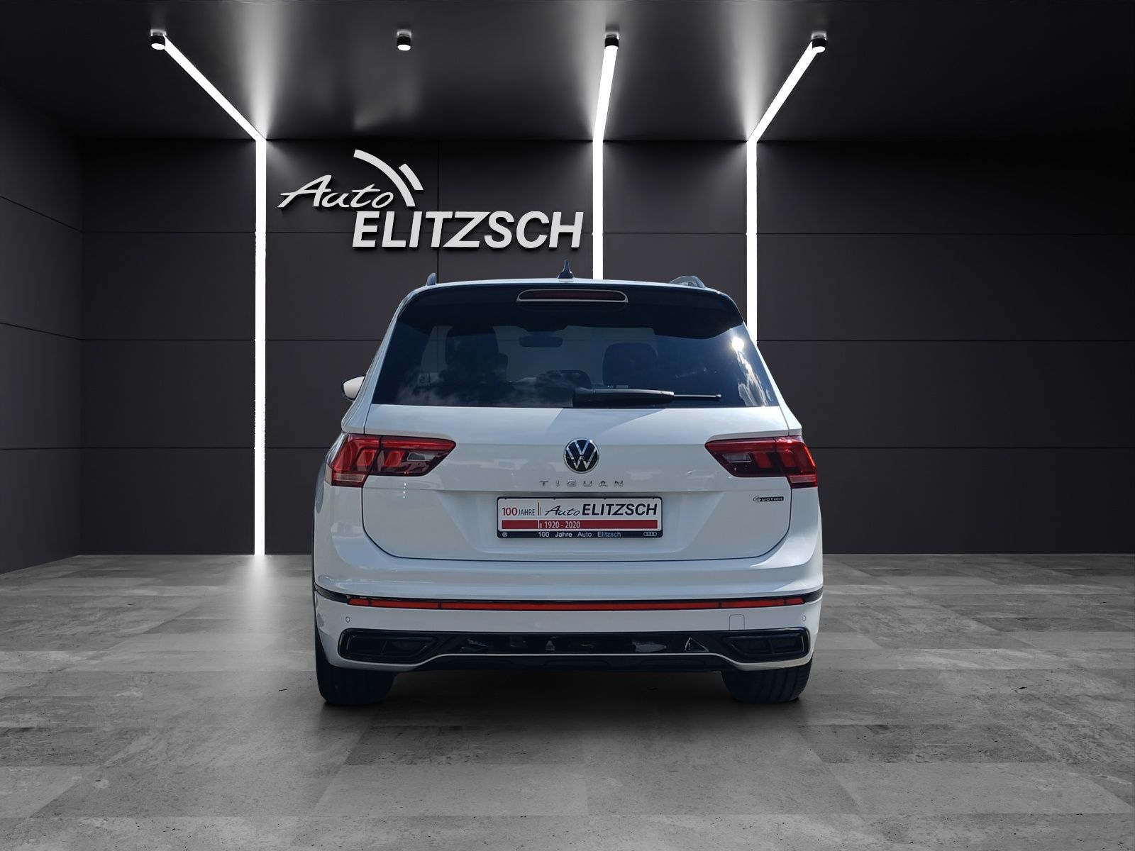 Fahrzeugabbildung Volkswagen Tiguan TDI R-Line DSG 4M Matrix AHK Navi AID ACC