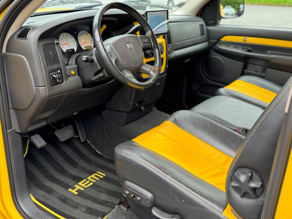 Fahrzeugabbildung Dodge RAM 5.7 V8 HEMI Single Cab ShortBed Rumble Bee