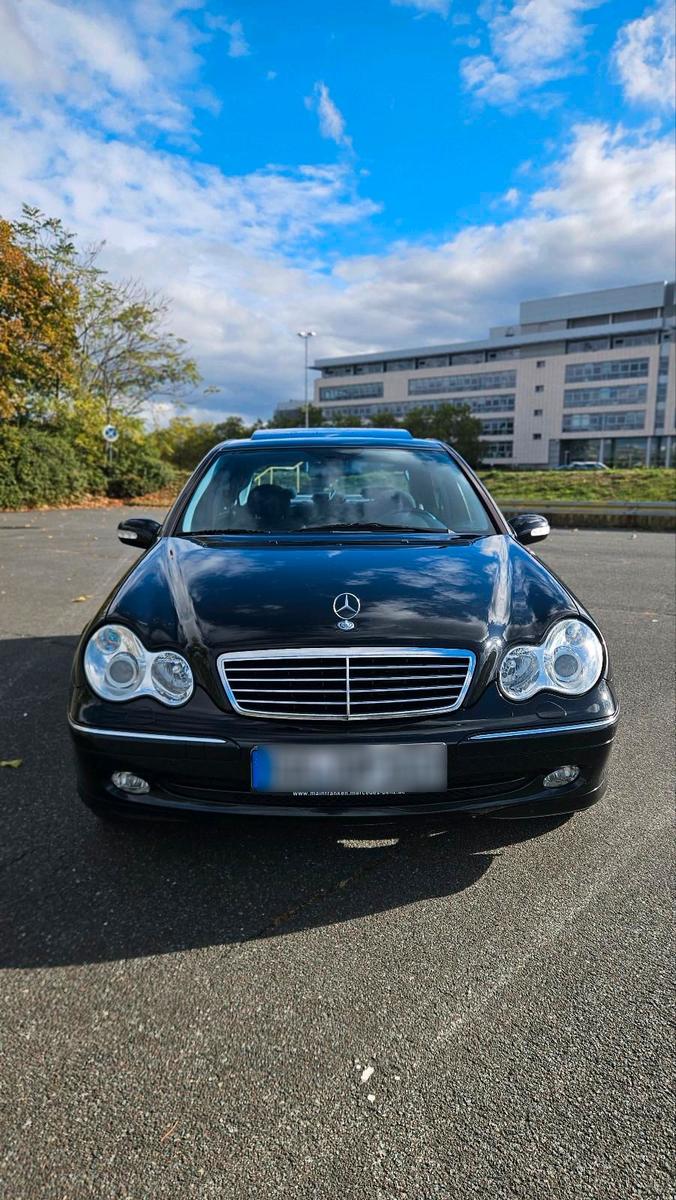 Mercedes-Benz C 220
