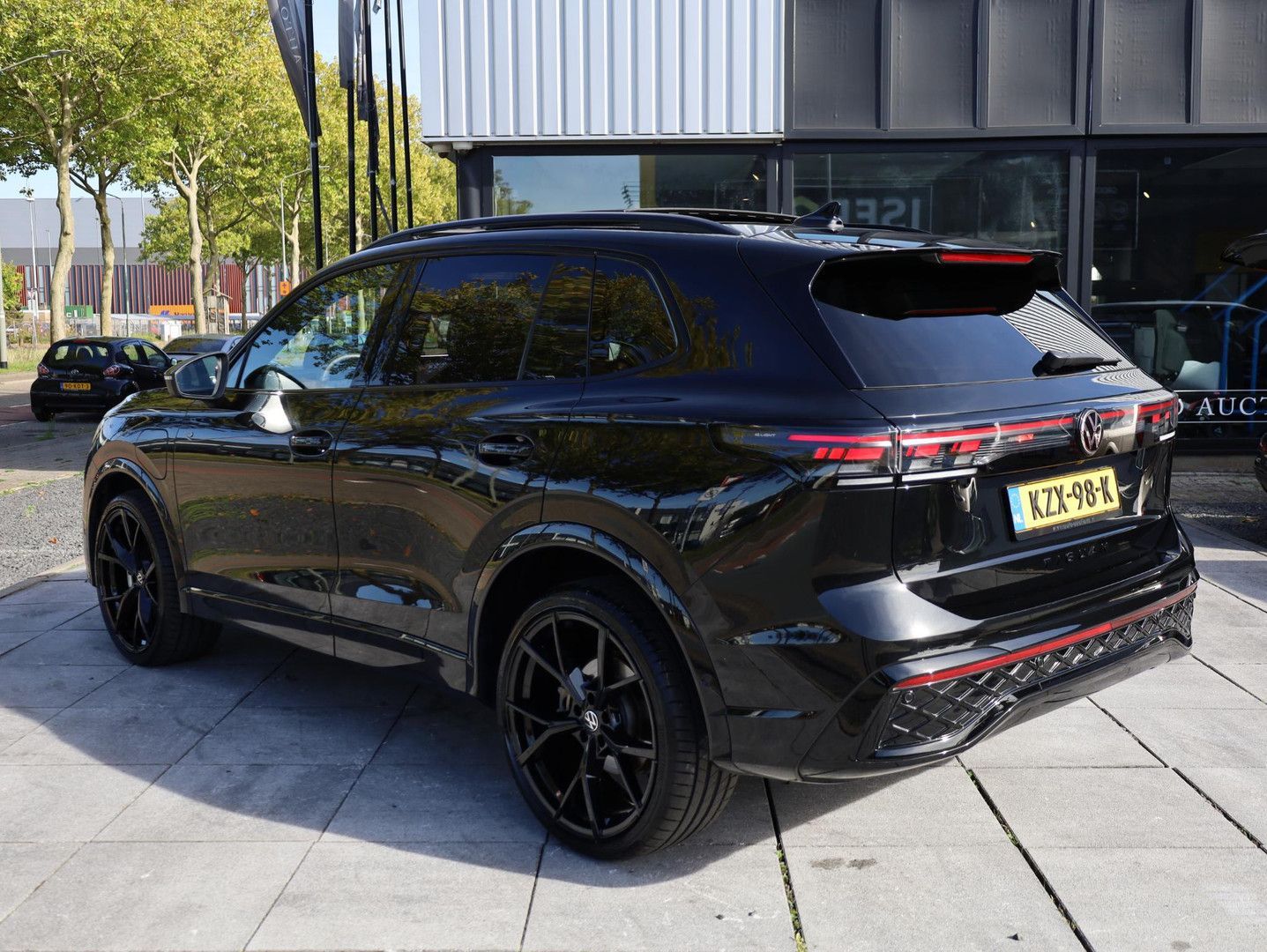Volkswagen Tiguan 1.5 eHybrid R-Line voll-ausstattung | Pan imagem 3
