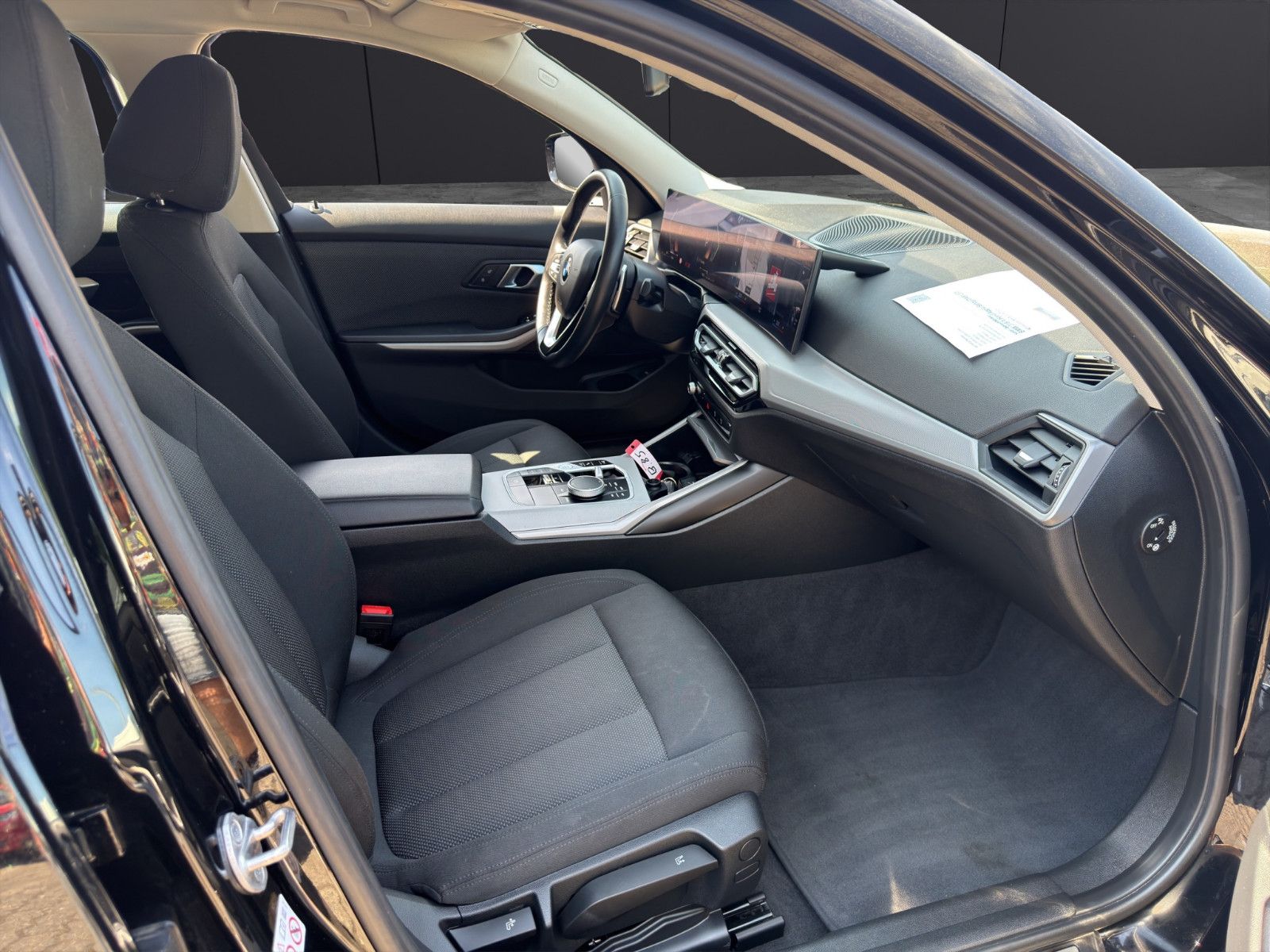 Fahrzeugabbildung BMW 318/1.Hand/Apple/Szhzg/DAB/LED/Klimaauto/LiveCoc