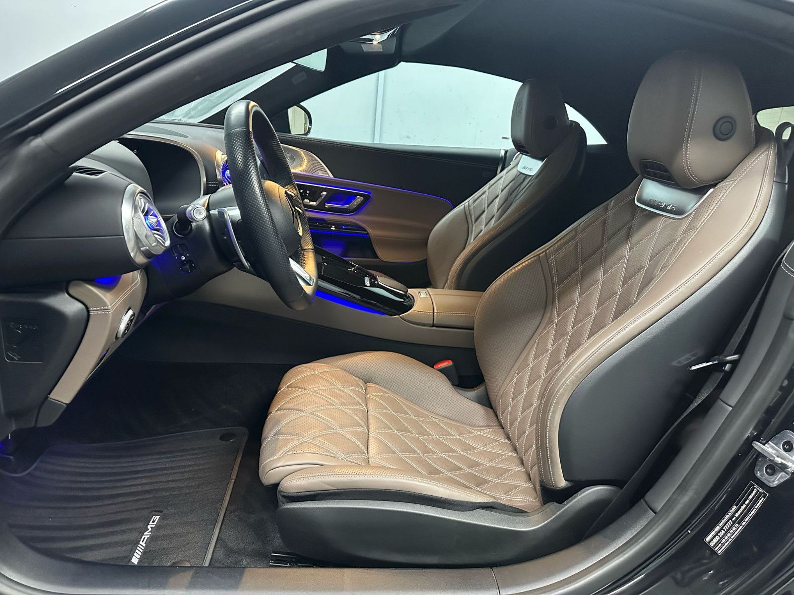 Fahrzeugabbildung Mercedes-Benz SL 63 4MATIC+ *MANUFAKTUR*NIGHT*LIFTSY*HEADUP*