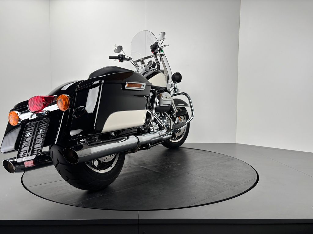 Fahrzeugabbildung Harley-Davidson ROAD KING POLICE *NEUWERTIG *5HD1