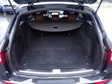 Mercedes E 200 - 12