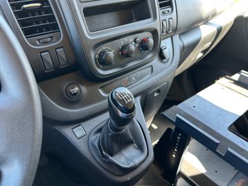 Renault Trafic - 12