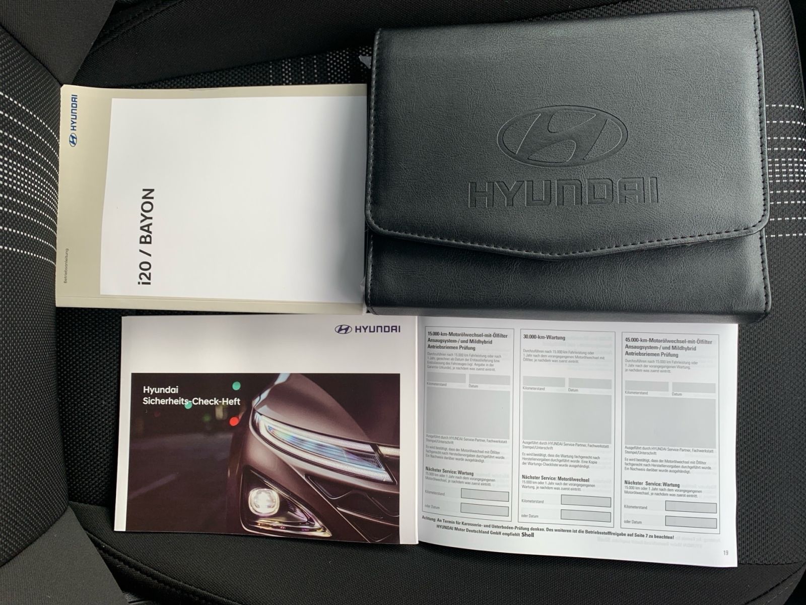 Fahrzeugabbildung Hyundai i20 FL 1.2 Select Navi Kamera Funktion Paket