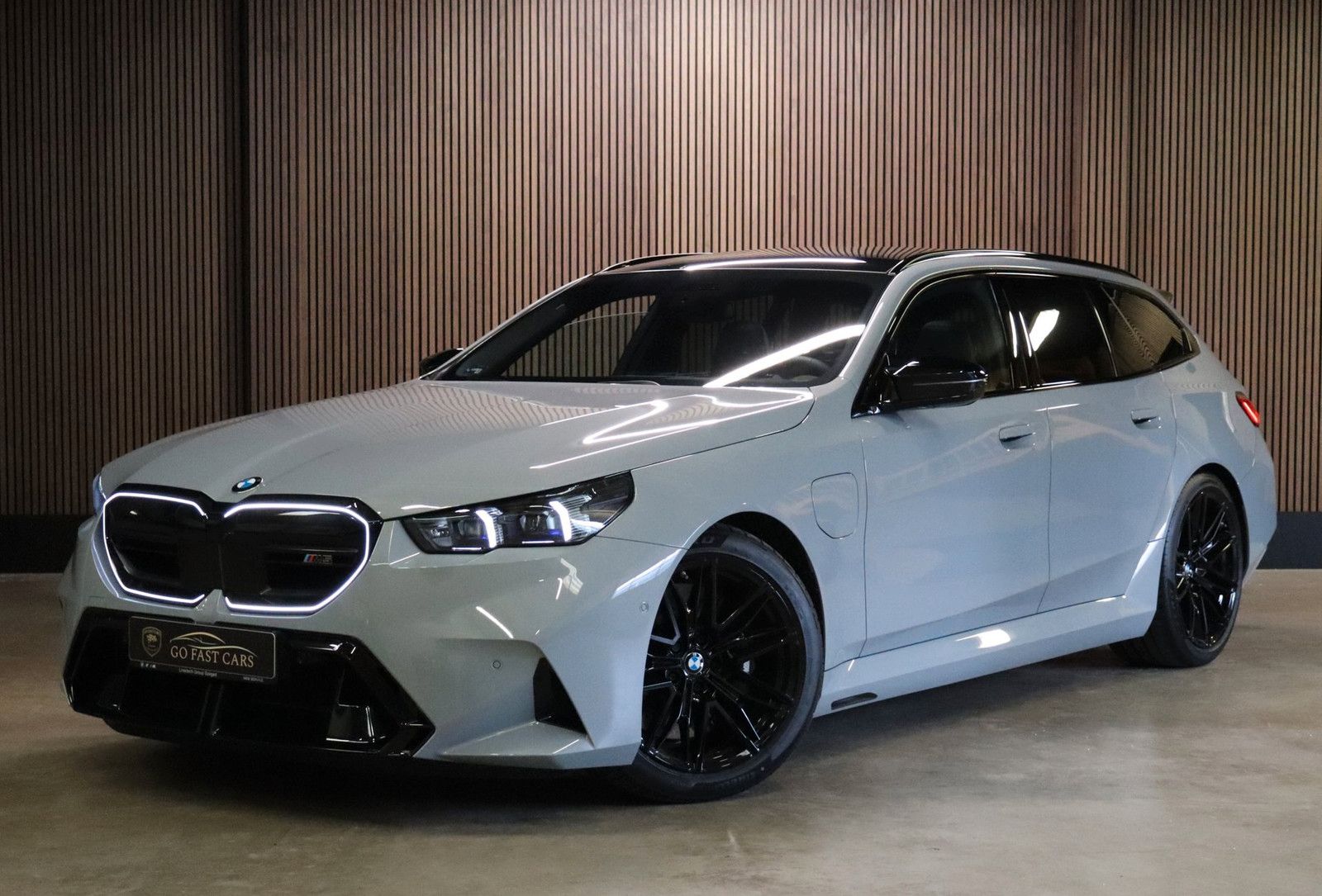 BMW 5-serie Touring M5|B&W|Pano|Hud|Stoelvent|360|20 imagem 3