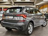 Skoda Kamiq 1,0 TSI 130 Jahre + el.AHK Kamera AppleCP - mit Benzin-Antrieb: Grau, Dachreling