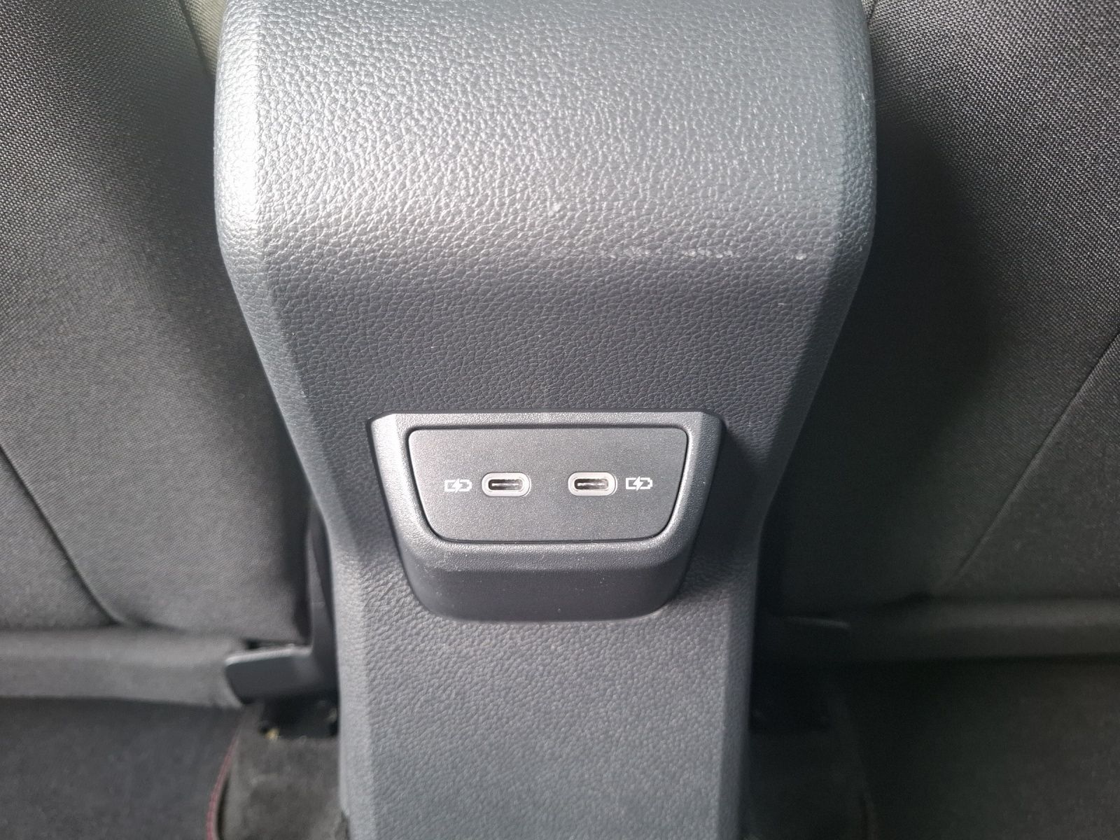 Fahrzeugabbildung Volkswagen Polo GTI DSG LED Navi AID ACC PDC SH