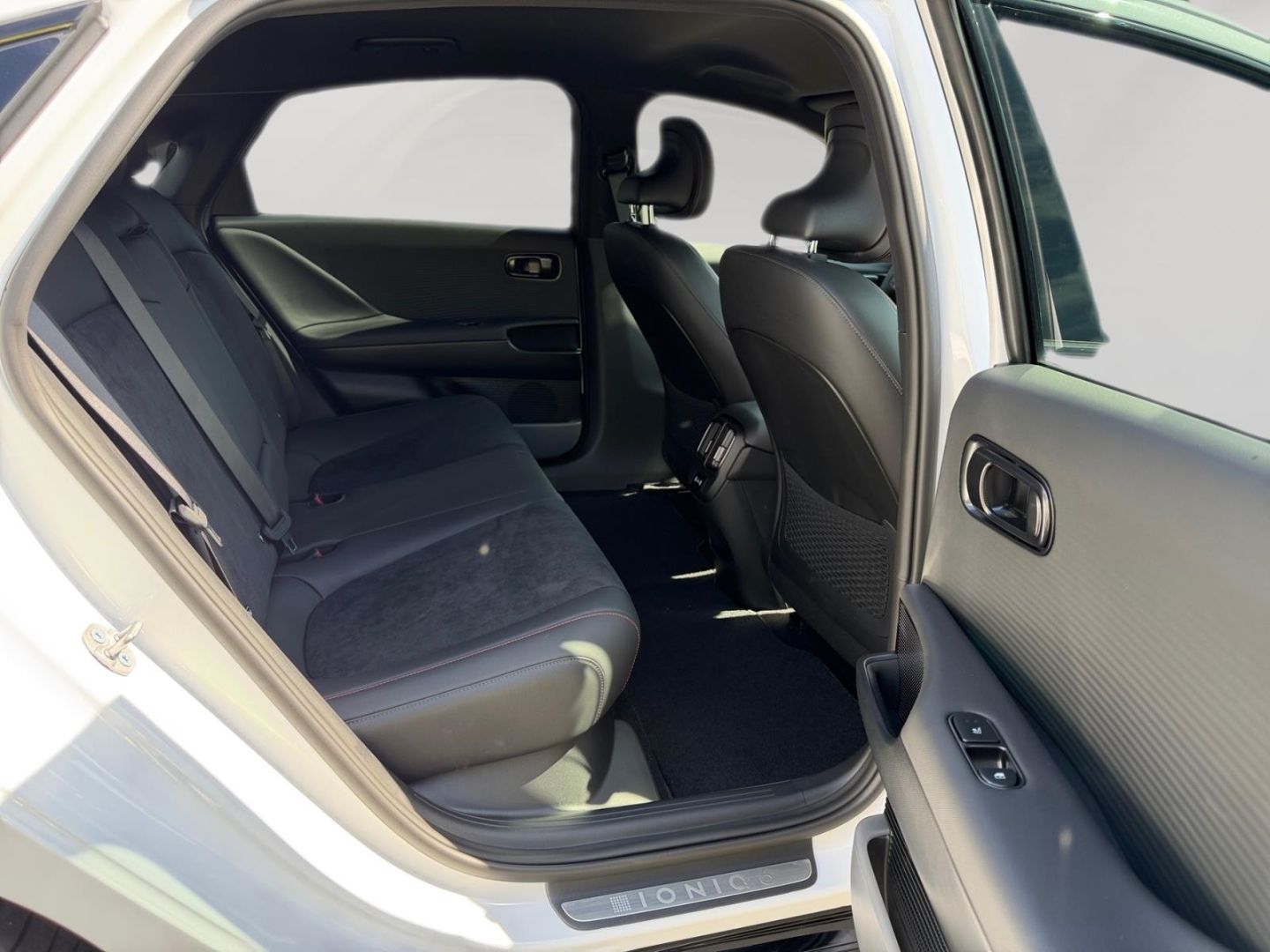 Hyundai IONIQ 6 – Bild 14