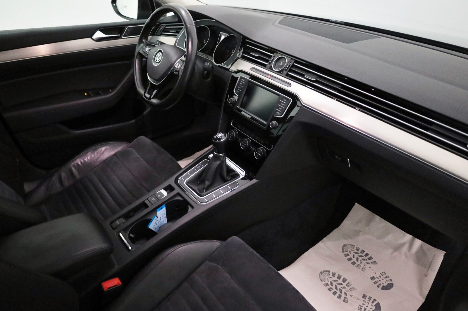 Fahrzeugabbildung Volkswagen Passat Variant Highline T.Leder,Navi,LED,Massage