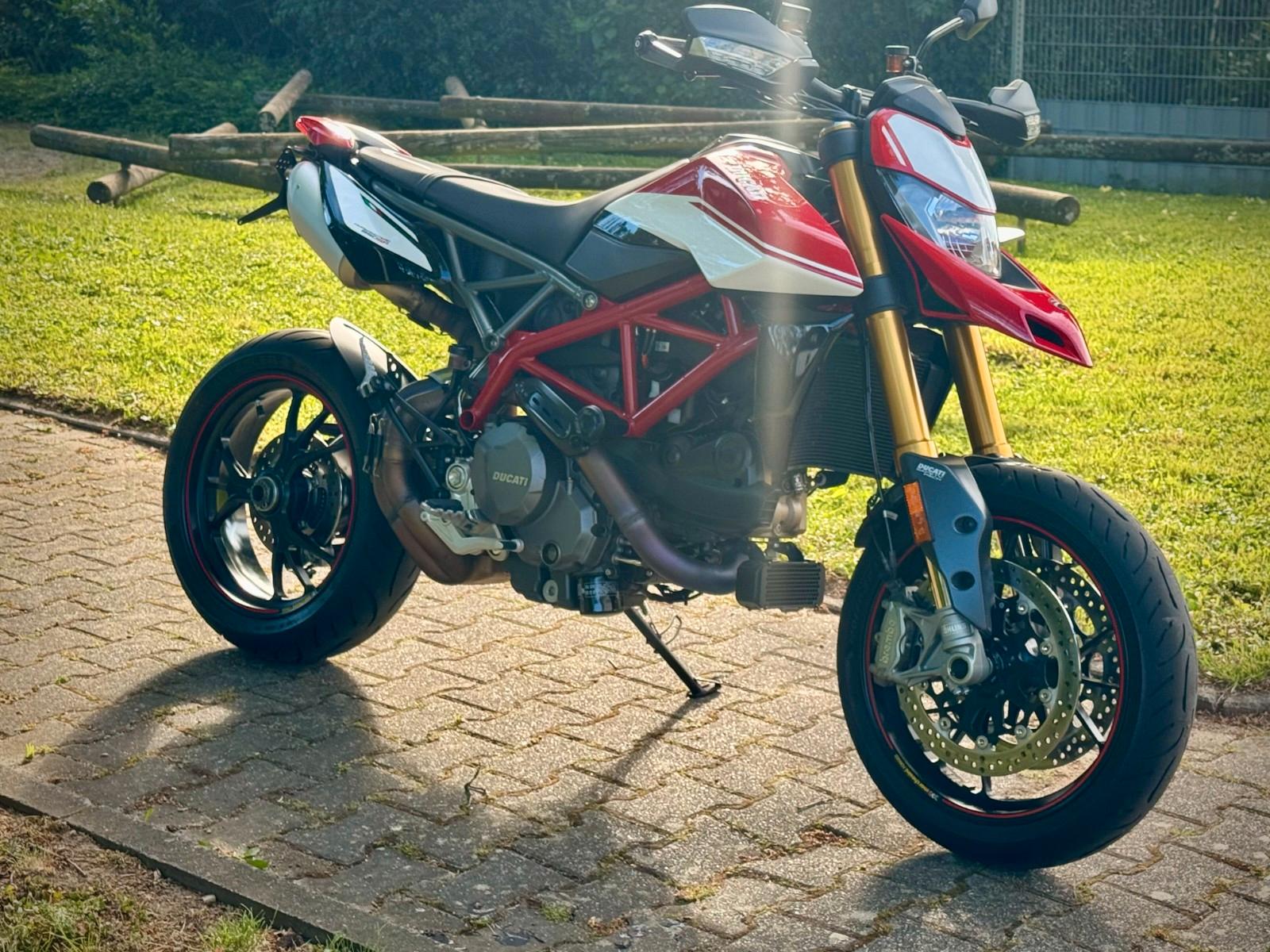 Ducati Hypermotard 950 SP * top Zustand