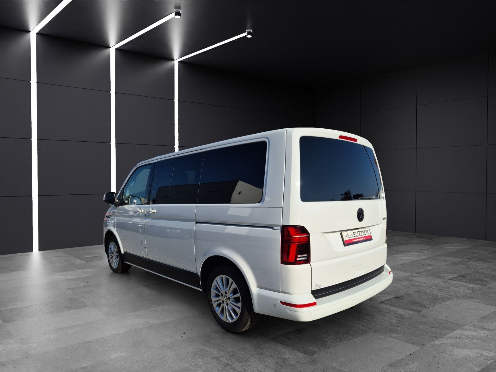 Fahrzeugabbildung Volkswagen T6 Multivan T6.1 TDI DSG Generation Six 4M LED A