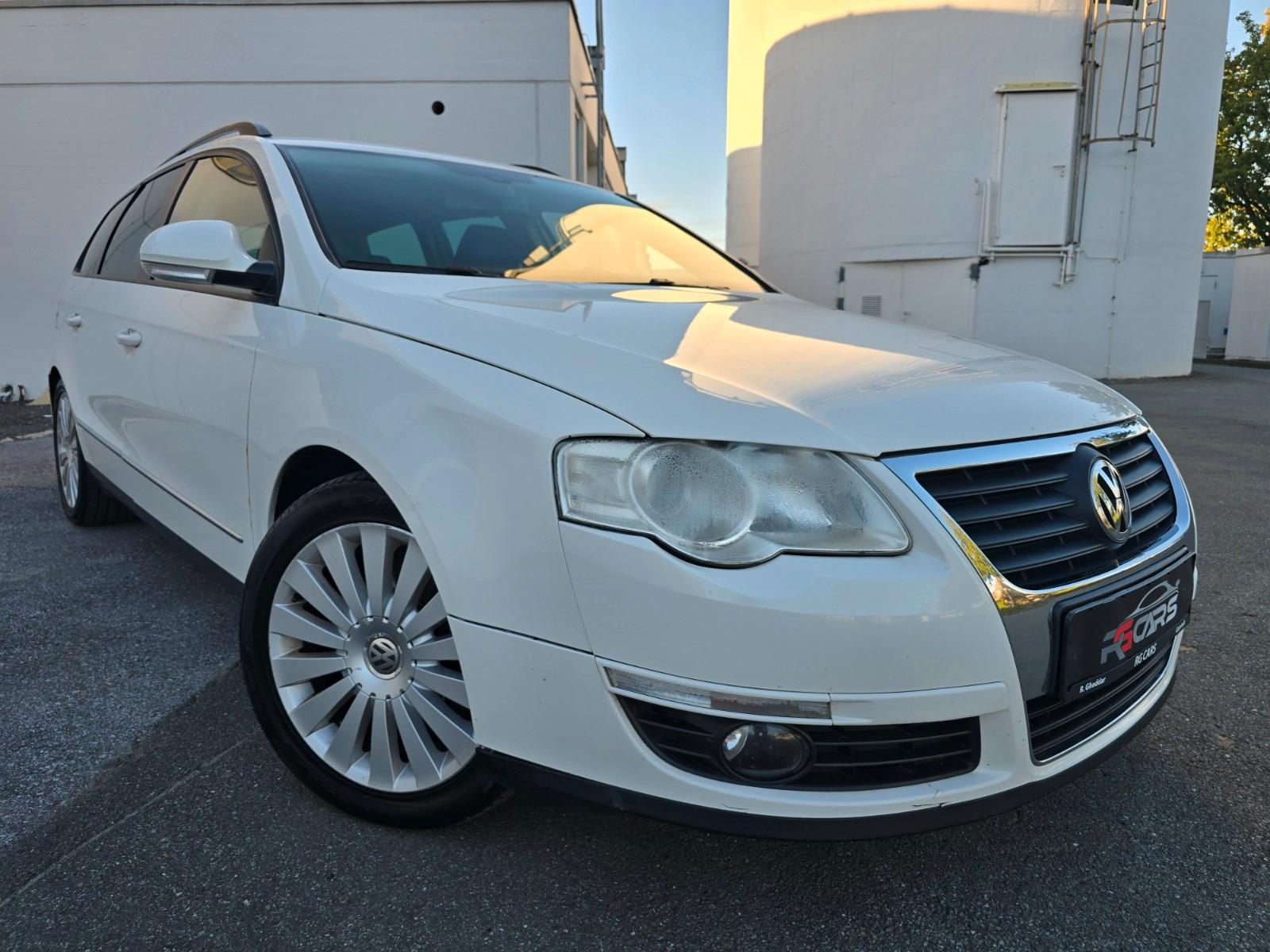 Volkswagen Passat 2009 — rear view