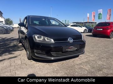 Volkswagen Golf - 1