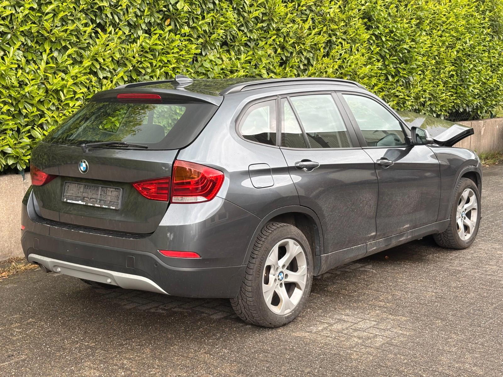 BMW X1 16 d sDrive PANORAMA*NAVI UNFALL