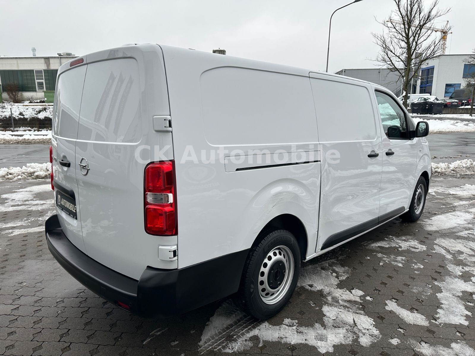 Fahrzeugabbildung Opel Vivaro Kasten 2.0 Diesel EditionL3/Klima/PDC/Kam