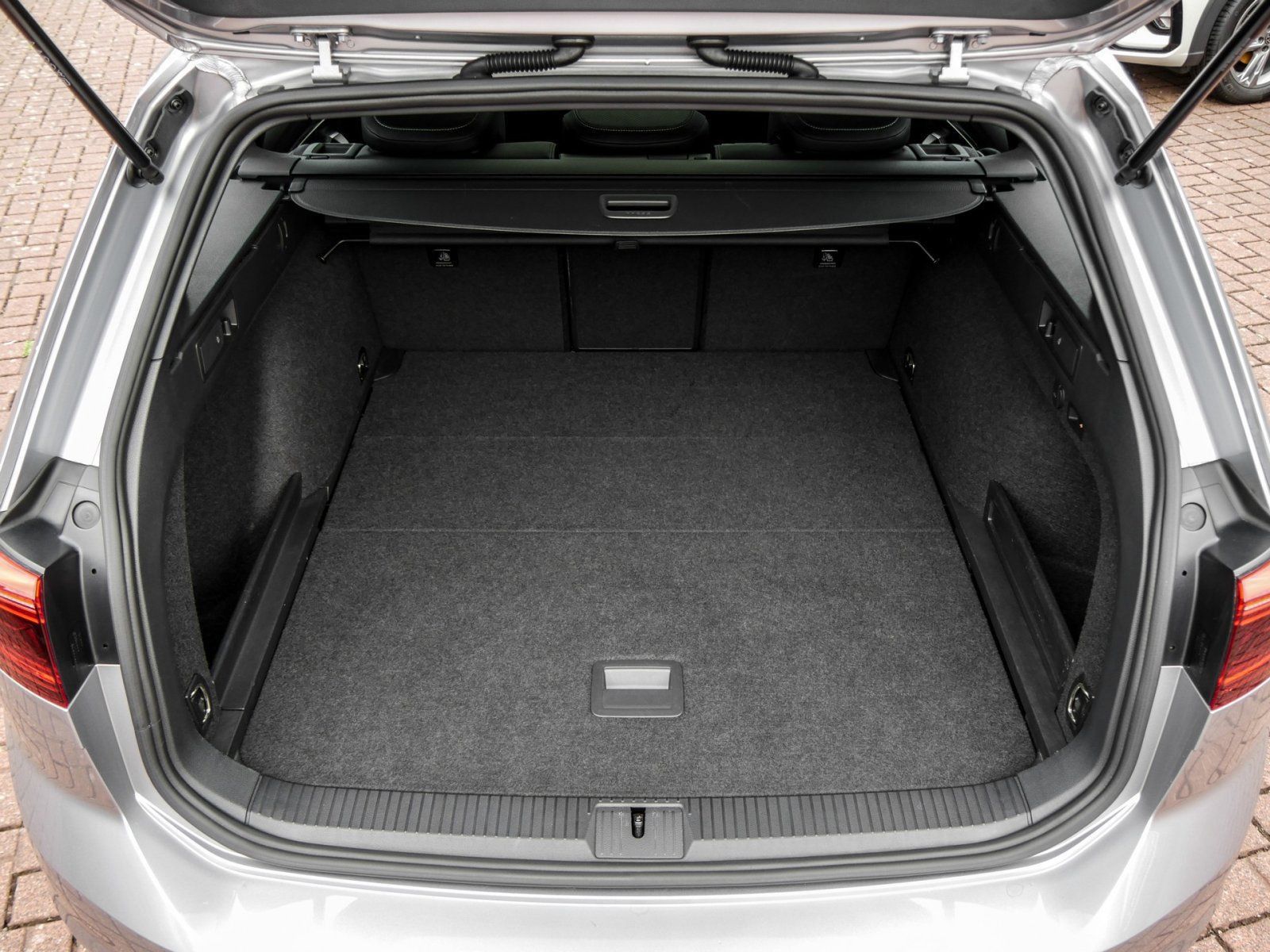 Volkswagen Passat Variant - Bild 16