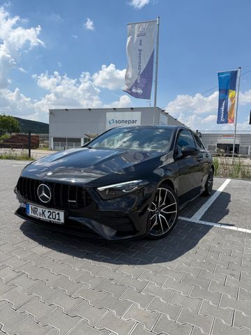 MERCEDES-BENZ A 35 AMG A 35 4MATIC DCT