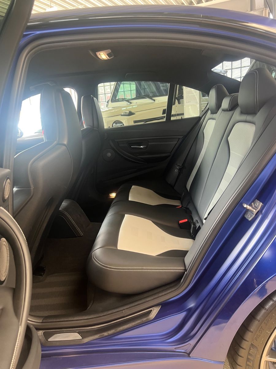 Fahrzeugabbildung BMW M3 CS F80 1of1200 *FROZEN DARK BLUE*DEUTSCH*