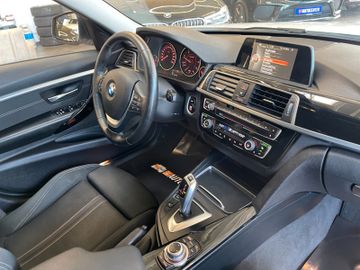 BMW 320 d Touring Sport Line *LED*NAVI*PDC*SZHZ*