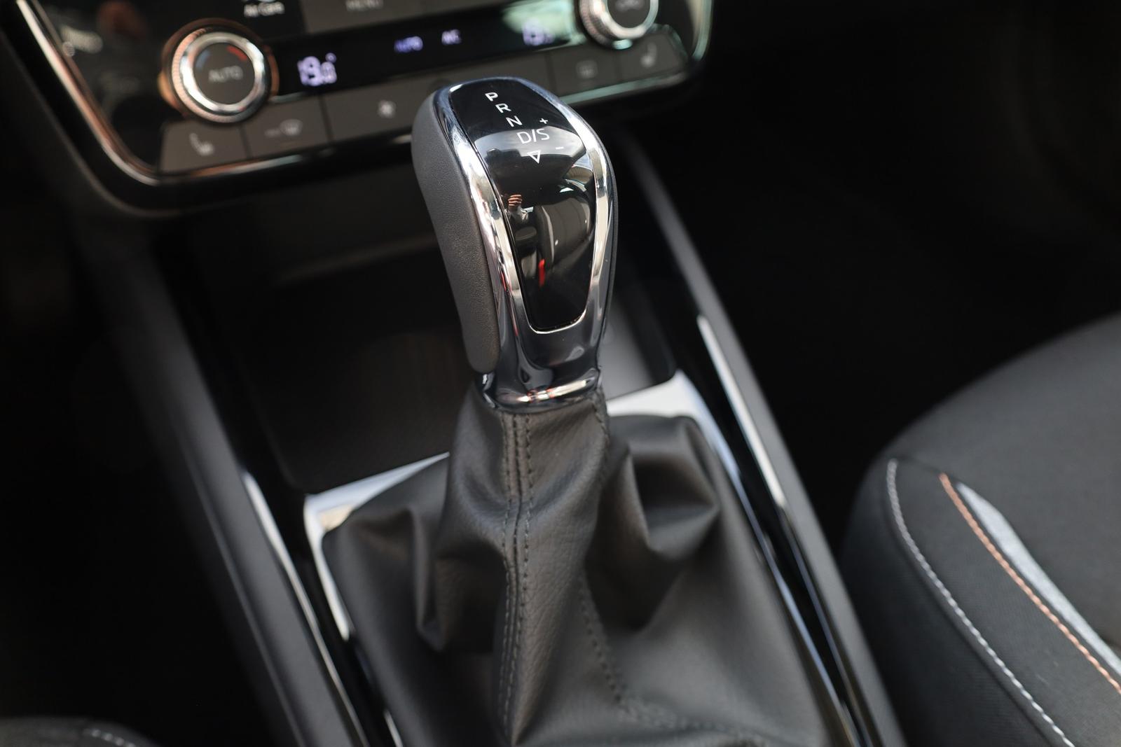 Skoda Kamiq 1.0 TSI DSG LED Kamera AHK Sitzheizung