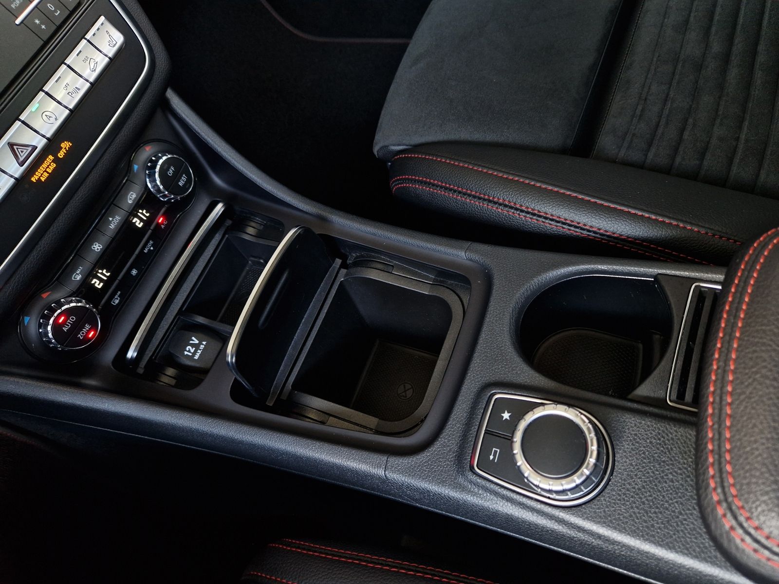 Fahrzeugabbildung Mercedes-Benz GLA 250 4Matic AMG-LINE PANO LED