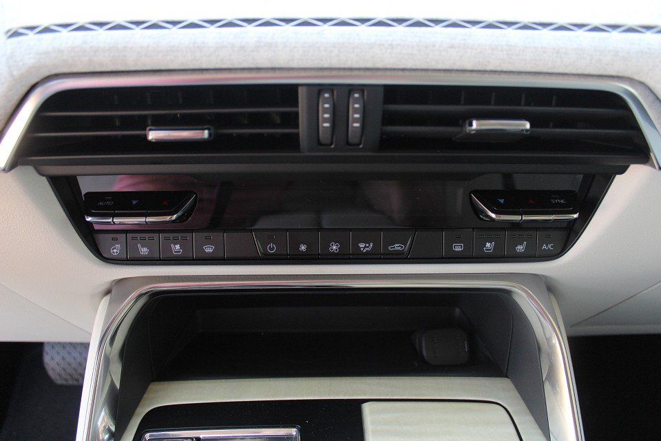 Fahrzeugabbildung Mazda CX-60 PHEV 2025 Takumi Plus AWD AT LEDER NAVI AC