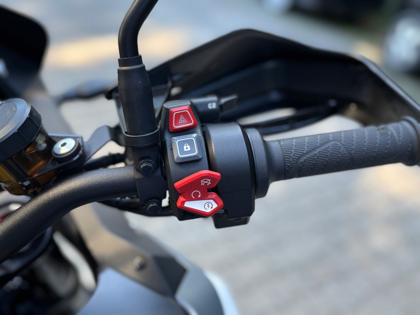 Fahrzeugabbildung KTM 1290 Super Adventure S Techpack Koffer Sturzbüge