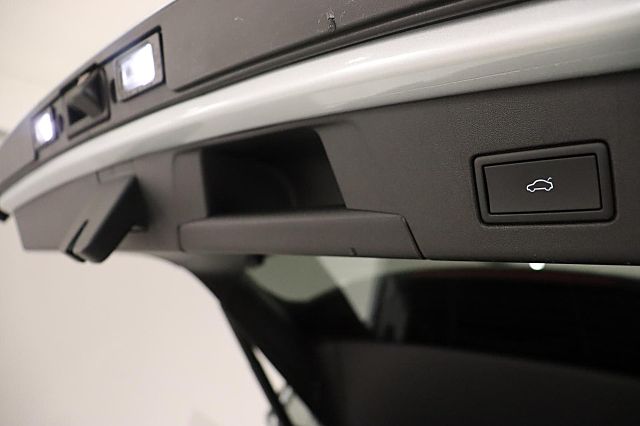 ID.4 Move 210kW 0,99% Garantie Wärmep. Winterr. 