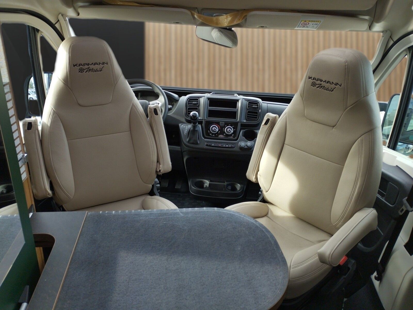 Fahrzeugabbildung Karmann Dexter DE 600 Automatik, Concept