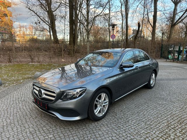 Mercedes-Benz E 220 d Lim. MULTIBEAM COMAND AMBIENTE DIG.COCKP