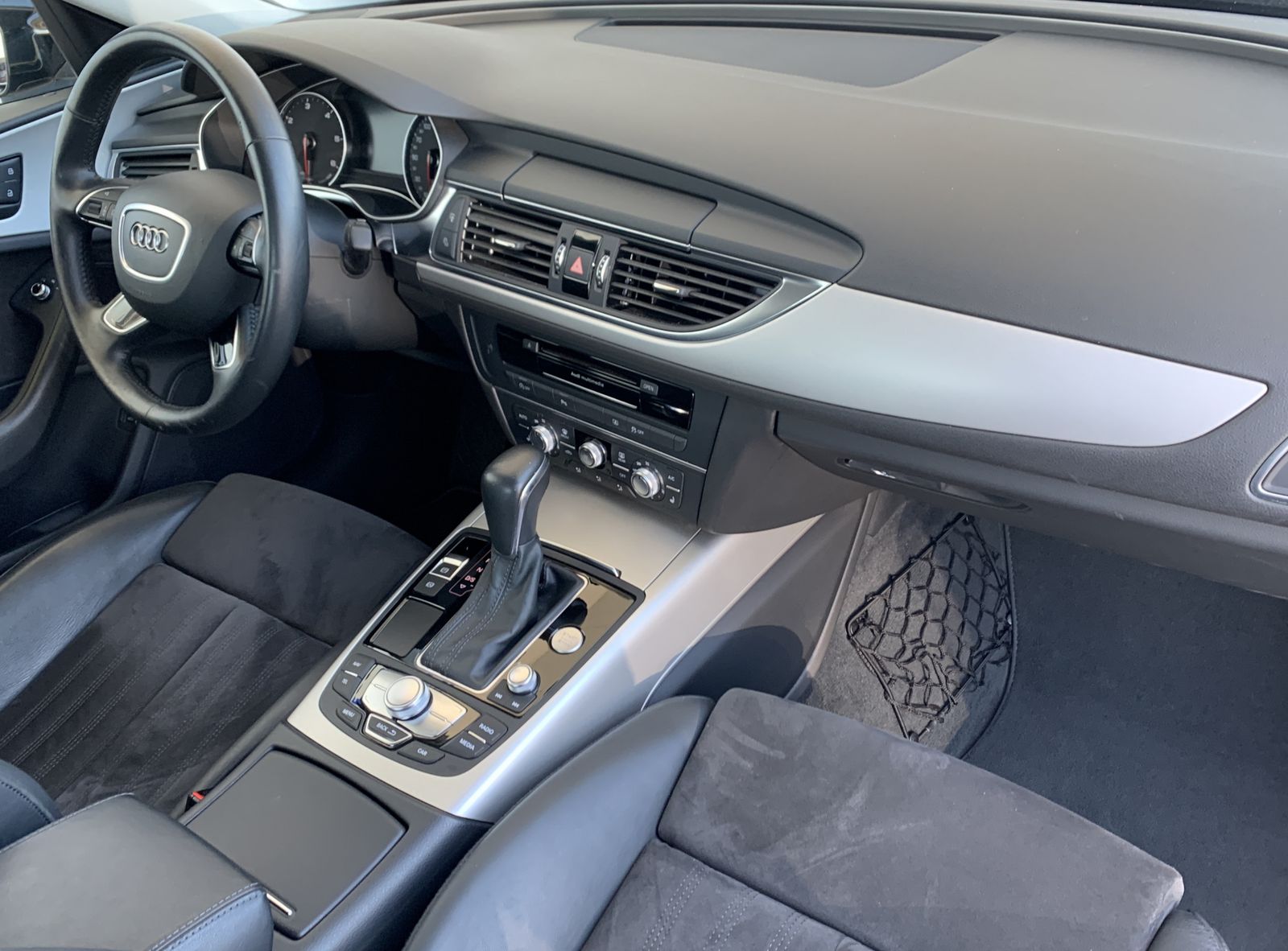 Fahrzeugabbildung Audi A6 2.0 TDI*Bi-Xenon*Alcantara*STHZ*Navi*PDC*