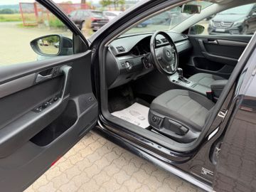 Volkswagen Passat - 9