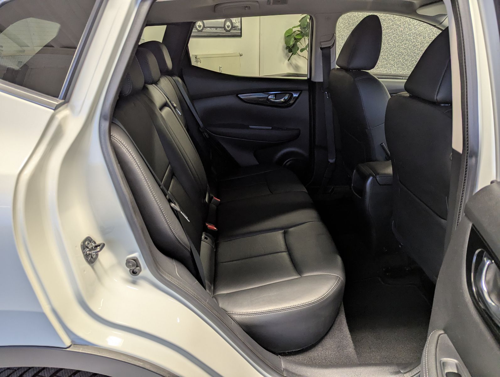 NISSAN Qashqai 1.2 Tekkna Leder Pano Navi 360° AHK 19" - Image 16