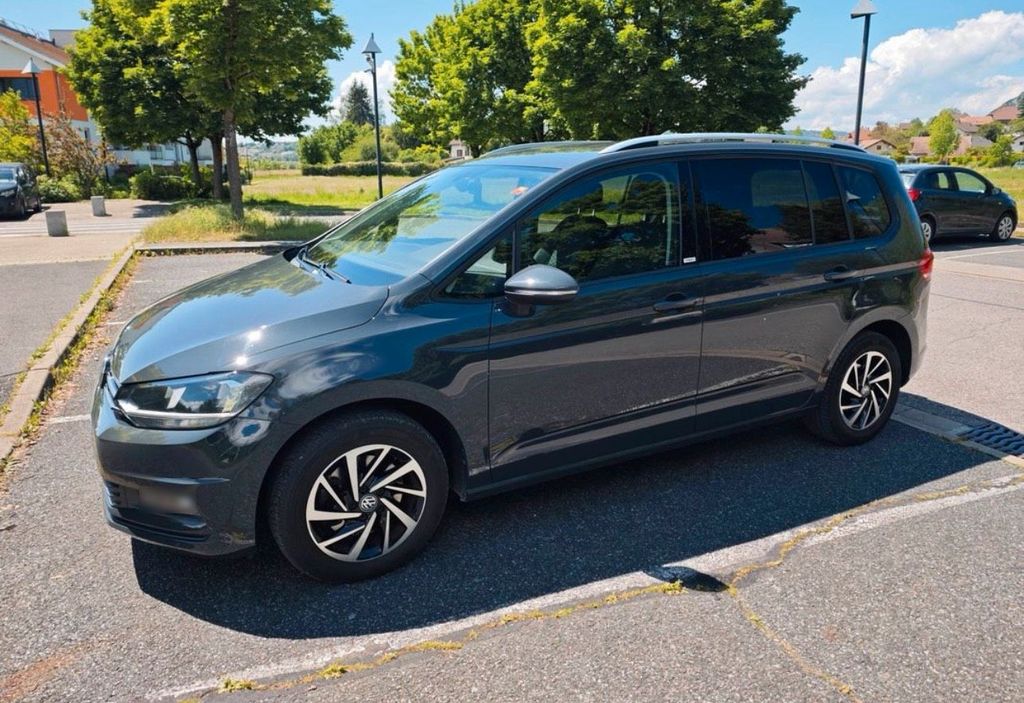 Image of Volkswagen Touran