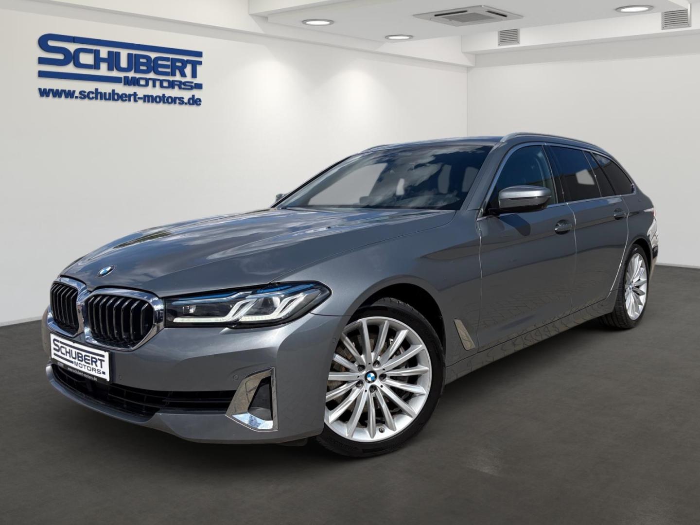 BMW 530 d Touring Luxury Line HuD 360° AHK Laser 4-Z