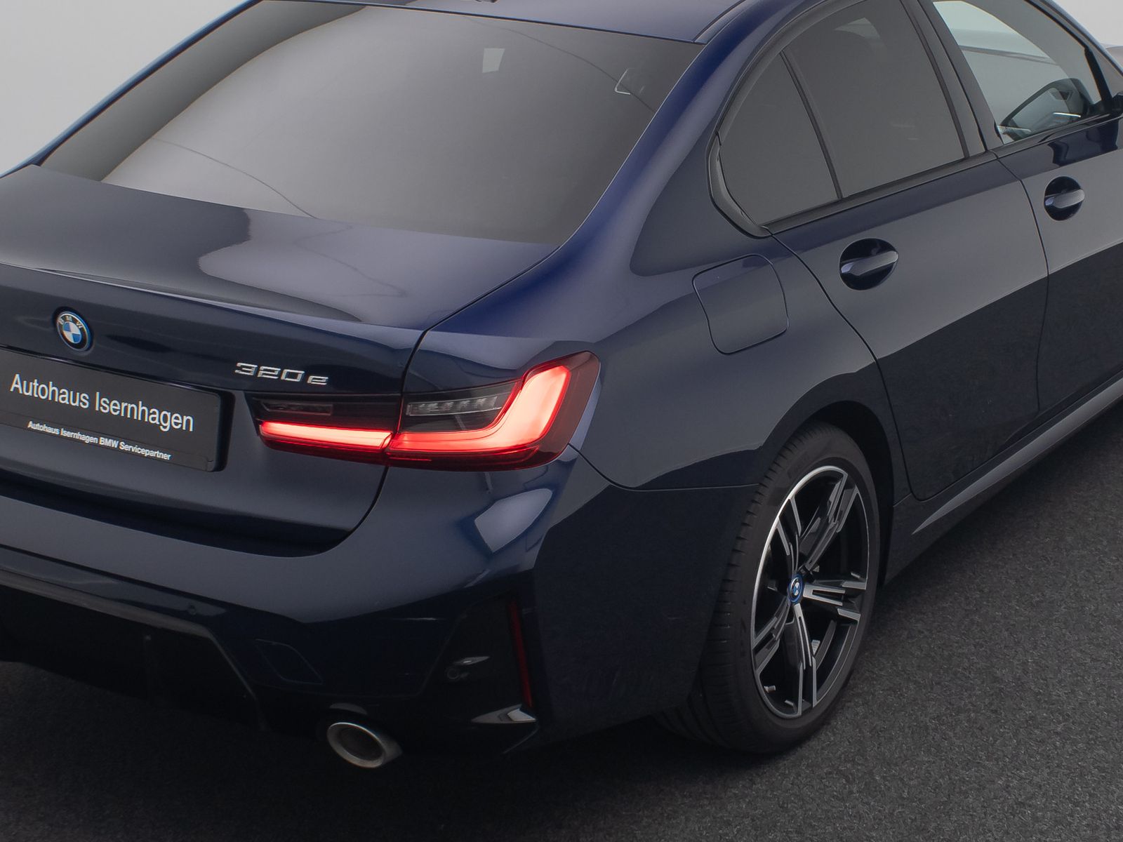 Fahrzeugabbildung BMW 320e M Sport DAB PDC Widscreen Individual 18Zoll