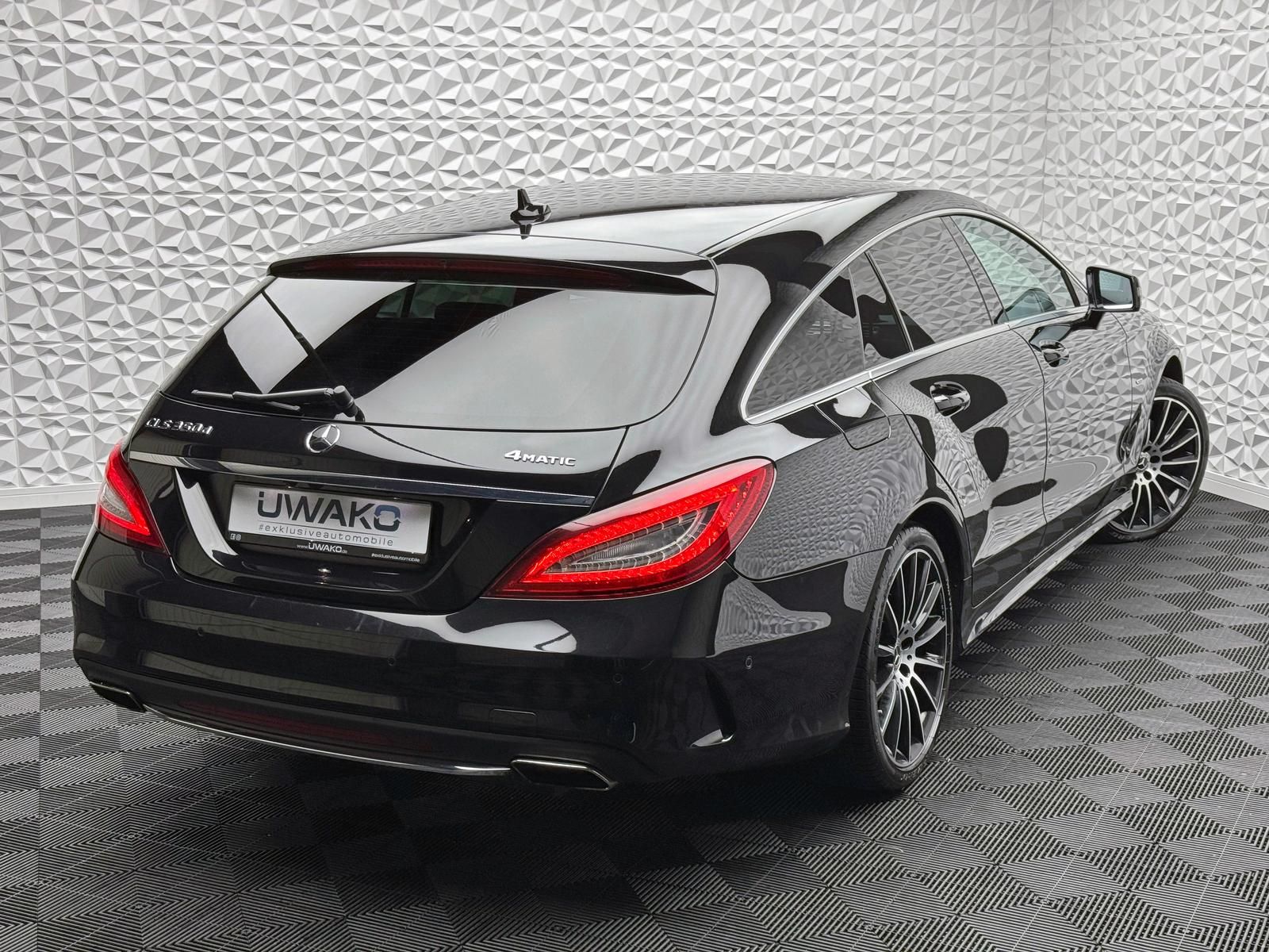 Fahrzeugabbildung Mercedes-Benz CLS 350d AMG/9G/4MATIC/DISTRO/PANO/360°/ILS/RCAM