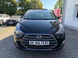 Hyundai ix20 blue Passion=Schiebedach-Navi-Sitzheiz= - Hyundai mit Benzin-Antrieb: Kleinwagen