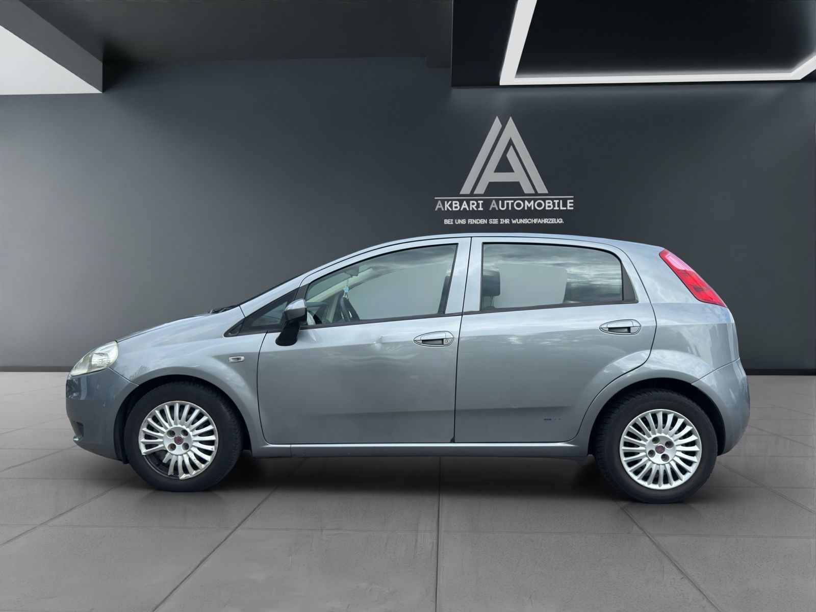Fahrzeugabbildung Fiat Grande Punto 1.4*77PS*TÜV*Neu*Klimaanlage*