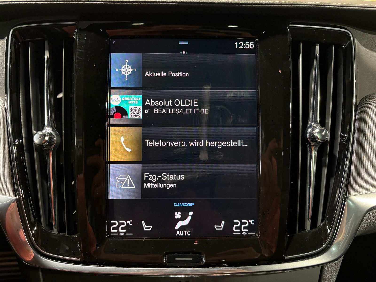 Fahrzeugabbildung Volvo V90 Kombi R Design Recharge Plug-In Hybrid AWD/