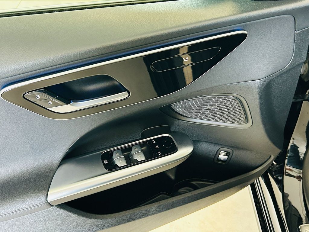 Mercedes-Benz C 220 d Lim AVANTGARDE*NAVI*LEDER*WIDESCREEN*LED