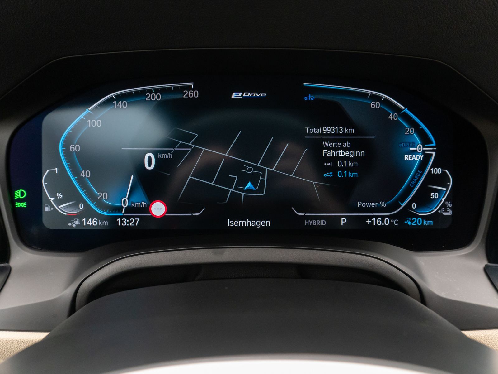 Fahrzeugabbildung BMW 330e xD M Sport DAB Memory AHK HUD Individual
