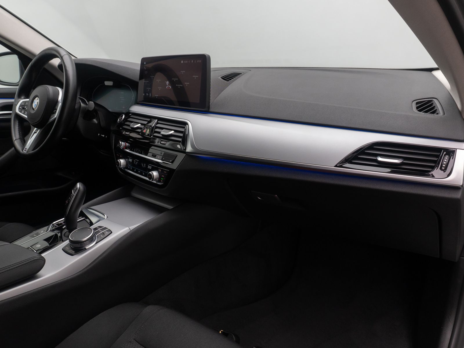 Fahrzeugabbildung BMW 530d xD ACC 360°Memory DAB DisplKey AHK Standhz